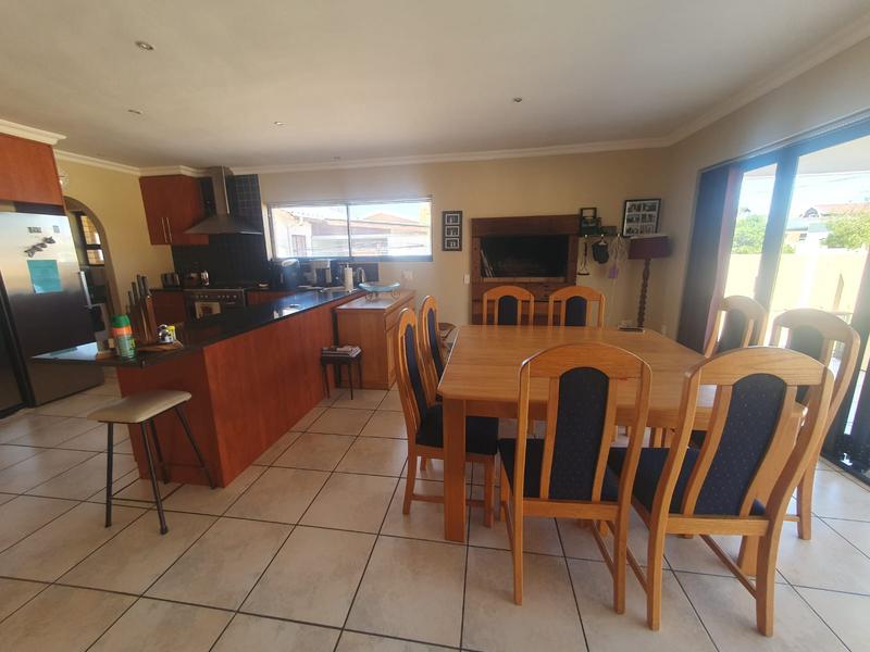 4 Bedroom Property for Sale in Franskraal Western Cape